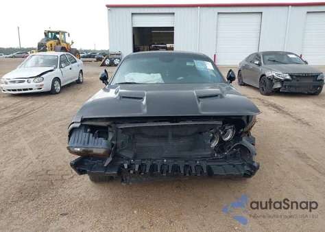 2018 Dodge Challenger Sxt z USA, uszkodzony, nr VIN 2C3CDZAG3JH262839